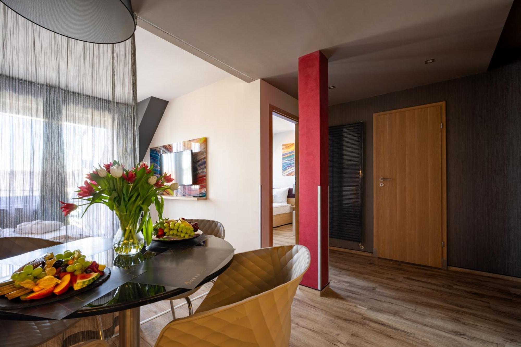 Onyx Luxury Aparthotel Sarvar Exterior photo