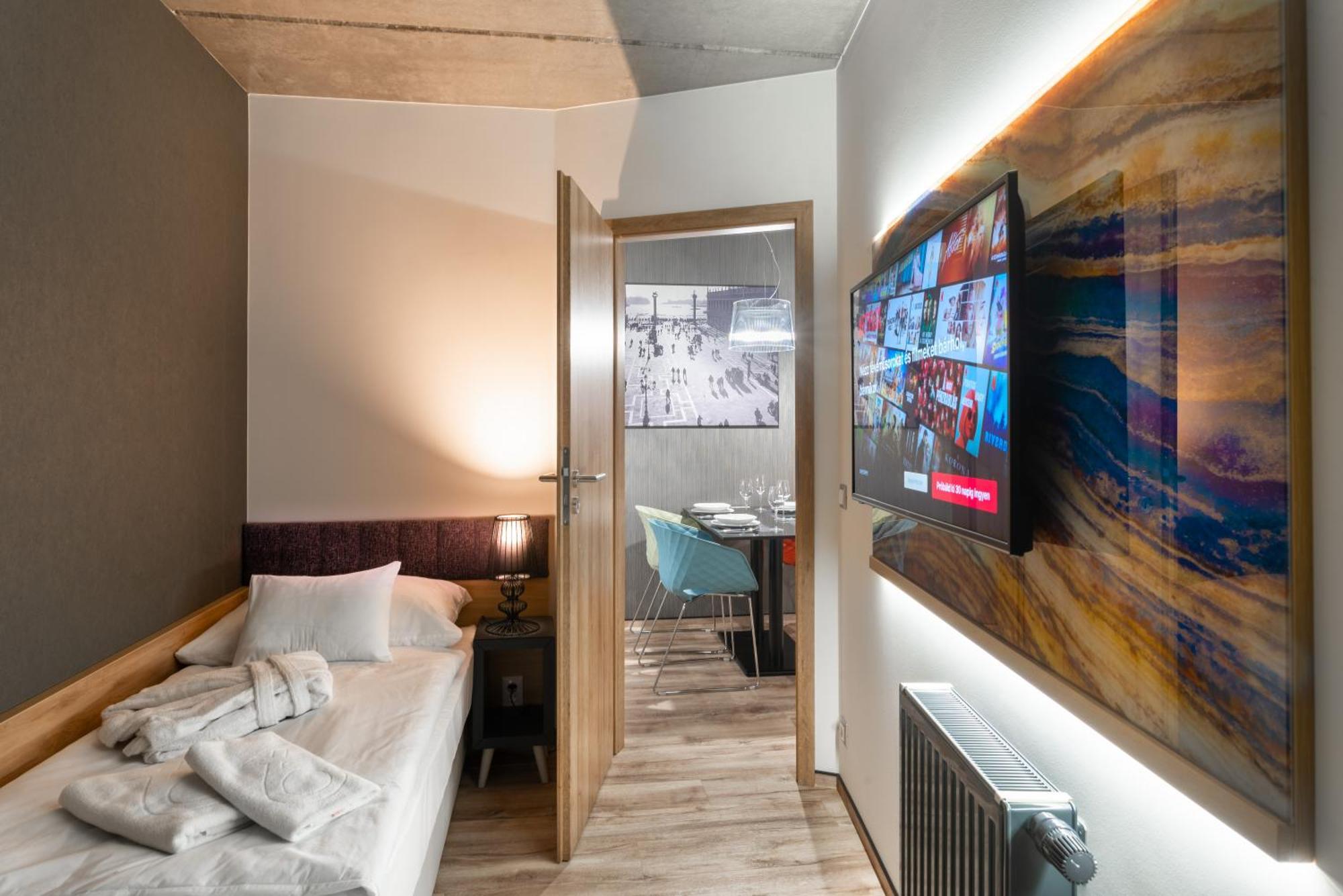 Onyx Luxury Aparthotel Sarvar Exterior photo